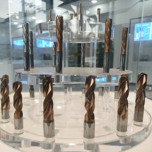 Стальная тренировка с покрытием