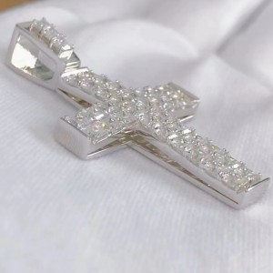 Пользовательский серебряный серебро 925 с подвеской Moissanite Stone Cross