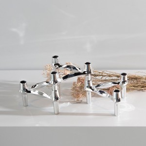 Треугольный подсвечник