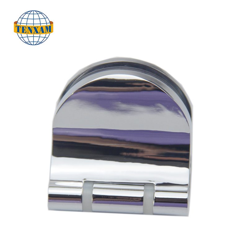 Наполовину круглый шарнир на стене