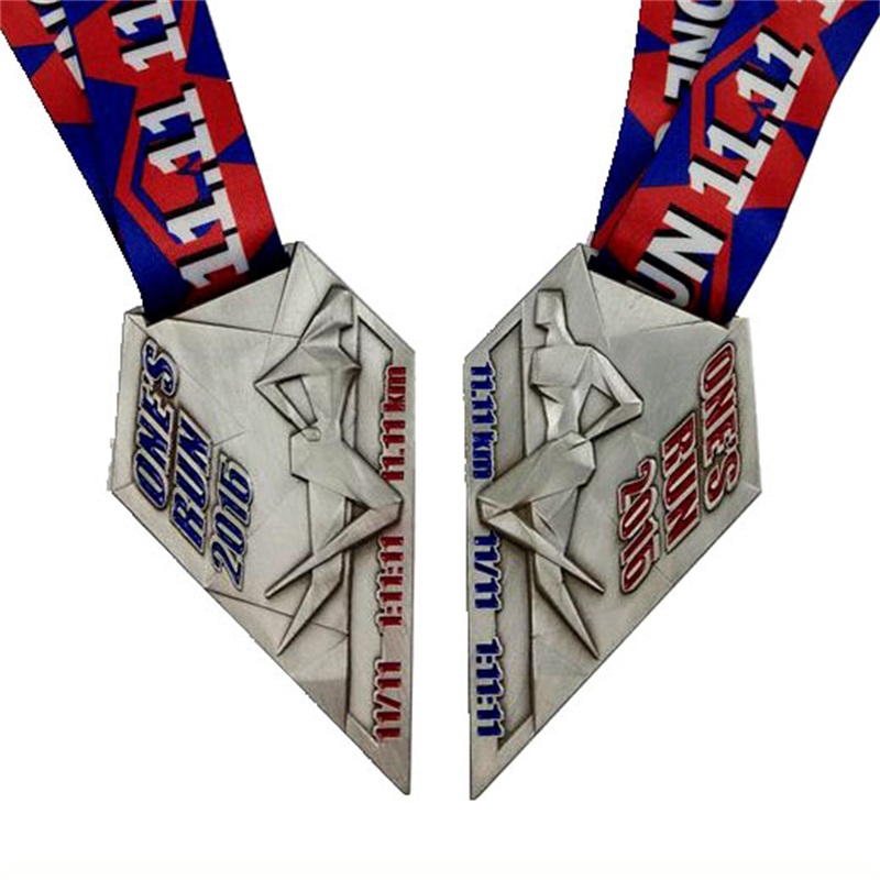 Прекрасная дизайн сердца литье медали Цвет 3D Эмалевые медали настраиваемые наклейки с печатными медалями