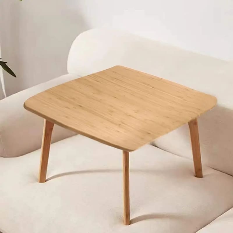Стол с низким чаем сидит на полу квадратного стола Татами бамбуковой мебели