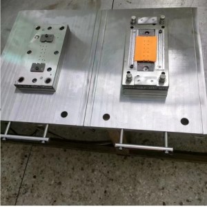 Аппаратная плесень непрерывно. Одиночный удар, композит, рисунок, медная плесень, дизайн и производство