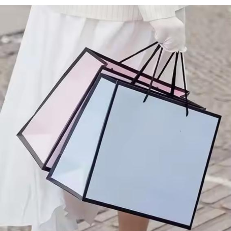 Пользовательская роскошная одежда для розничной торговли упаковочная сумка белая подарочная сумка Bolsas de Papel Упаковка бумажные пакеты с ручками для одежды