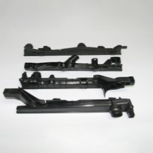 Пластиковый бак радиатора