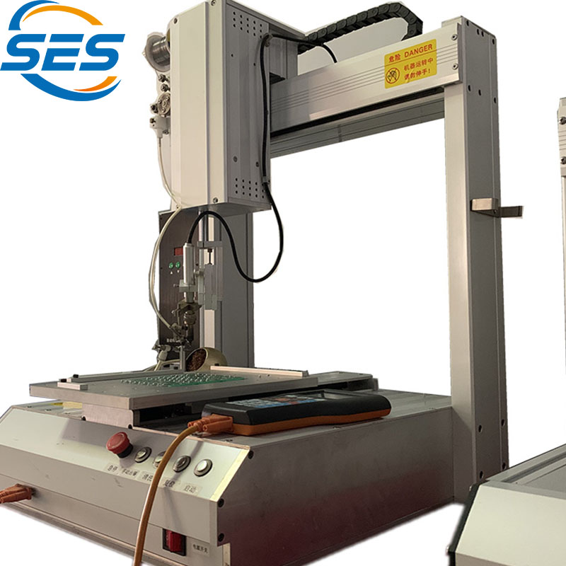 Автоматическая машина для припоя точечной сварки