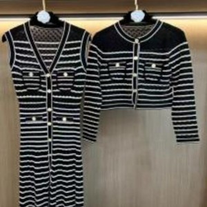 V.-Шея без рукавов длинные вязаные полосатые платья набор