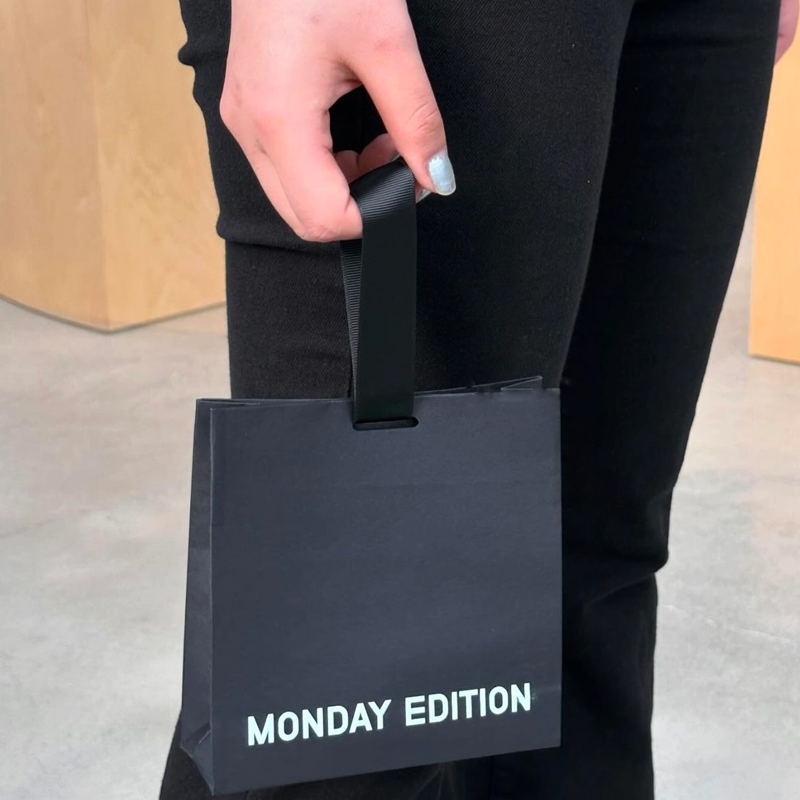 Noir Luxe Carry Bag