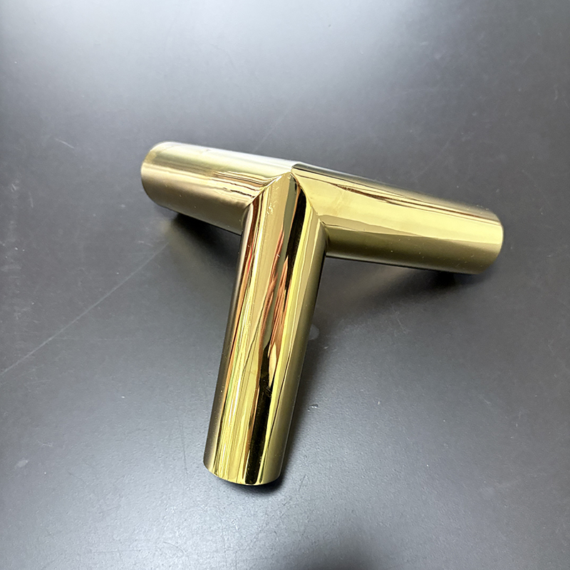 Zotye из нержавеющей стали Gold Calcongular Triangular Three Three-размерное полое орнамент